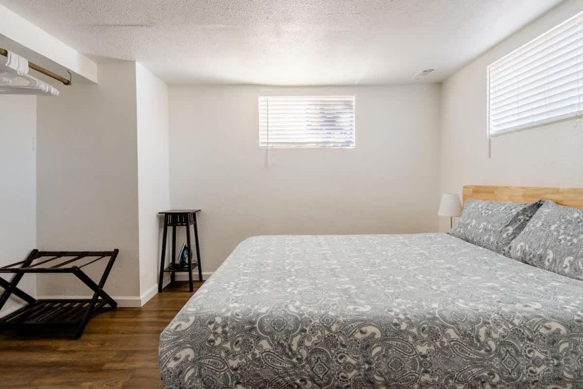 Holiday home Collection - 95 Walkscore On Division Quaint One Br *